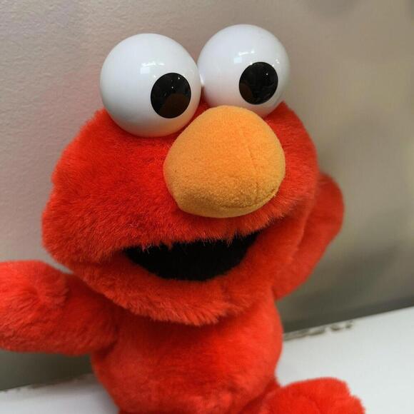 Vintage Tickle Me Elmo Original Plush 1995 Tyco NOT WORKING for REPAIR or Parts - Picture 2 of 10